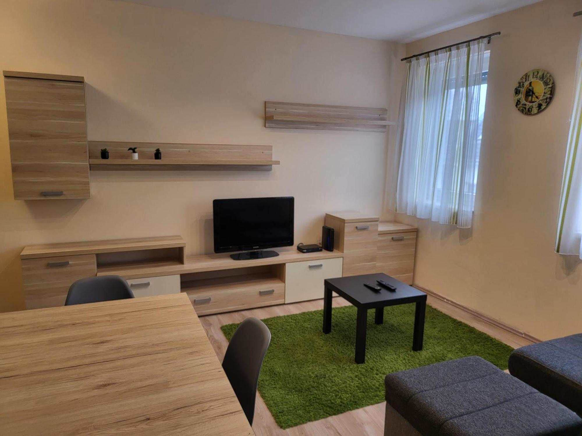 Triangol Apartman: Fuerdo, Belvaros, Egyetem غيور المظهر الخارجي الصورة